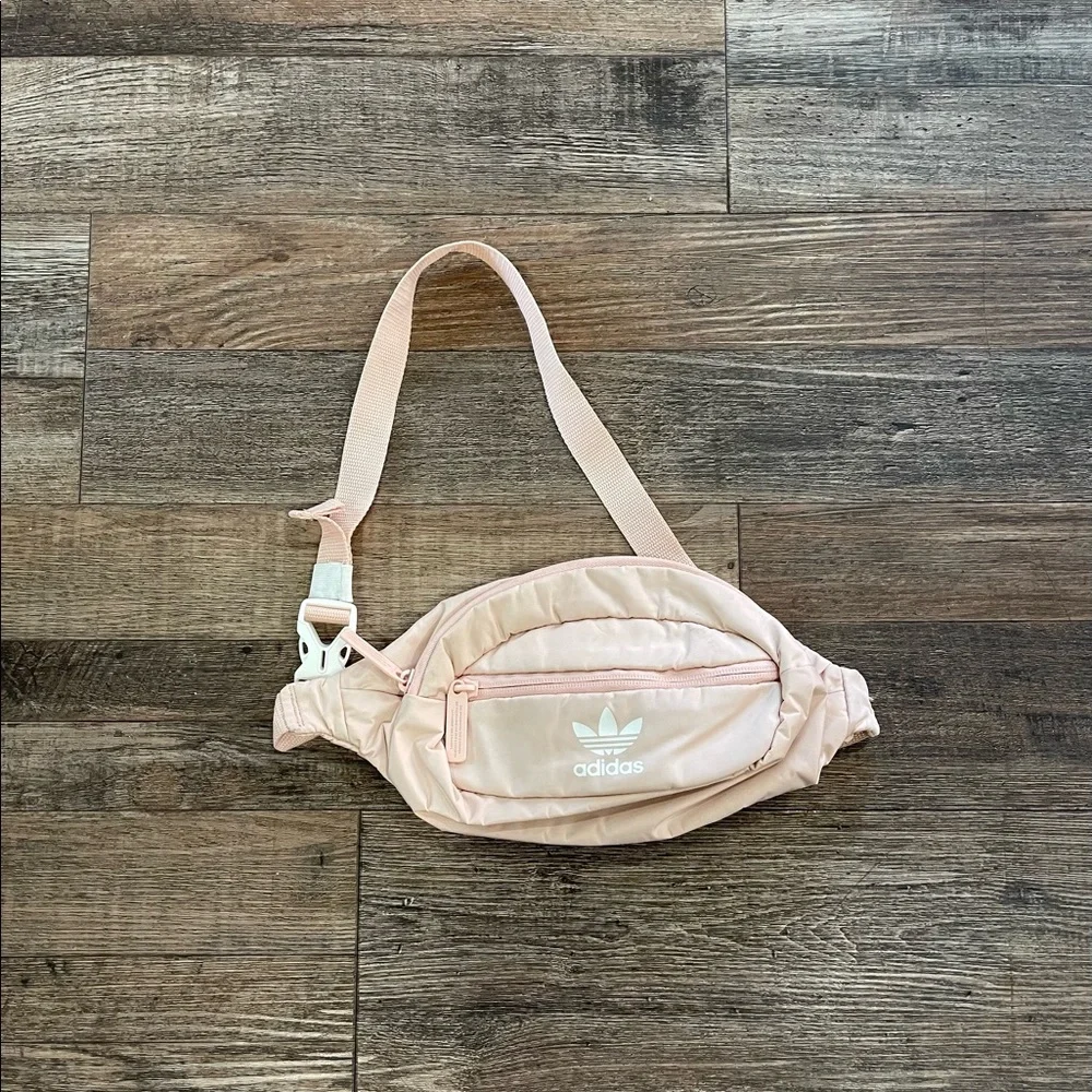Adidas Fanny Pack - Picture 1 of 5
